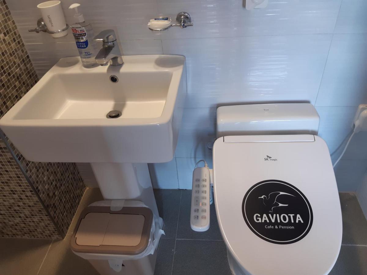 Jeju Gaviota Pension Bagian luar foto
